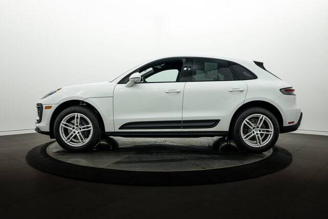 2026 Macan picture #2