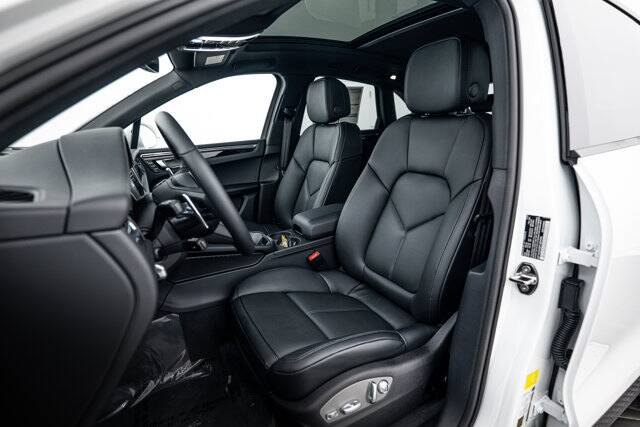 2026 Macan picture #5