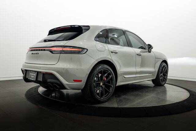 2025 Macan GTS picture #7