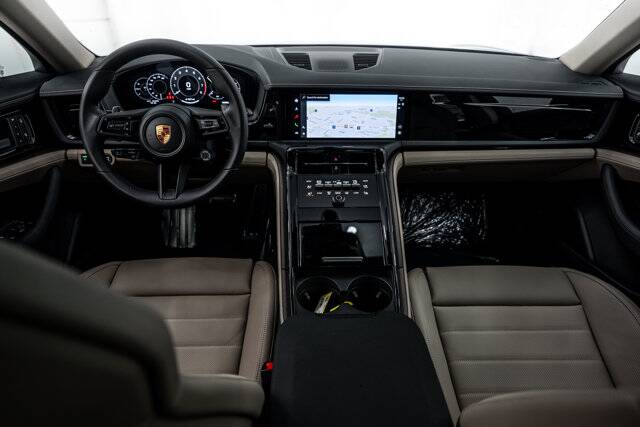 2026 Panamera 4 picture #12