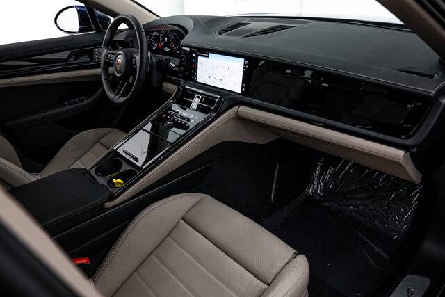 2026 Panamera 4 picture #13