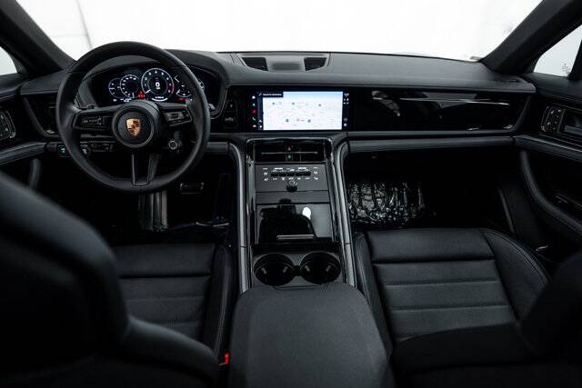 2026 Panamera 4 picture #13