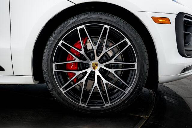 2022 Macan GTS picture #11