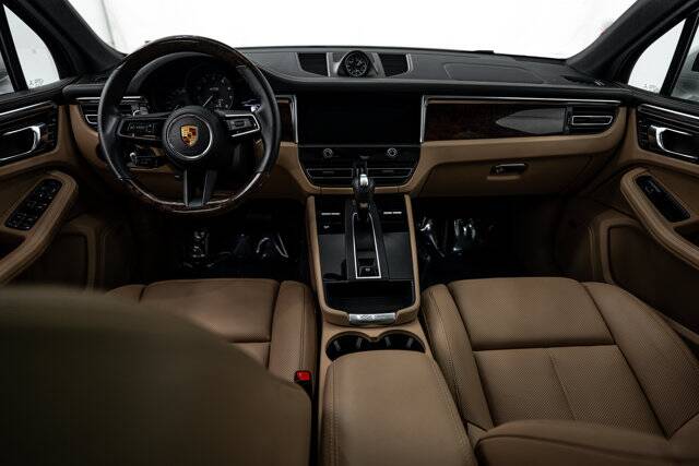 2022 Macan GTS picture #12