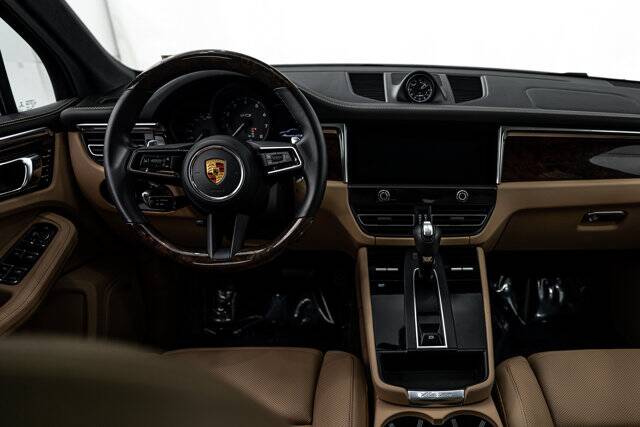 2022 Macan GTS picture #13