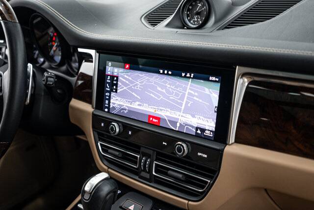 2022 Macan GTS picture #15