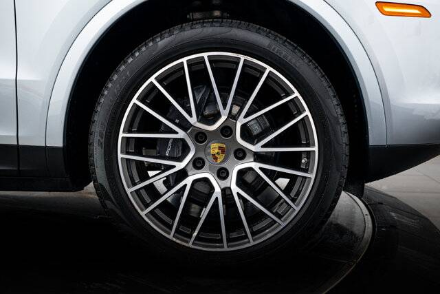 2020 Cayenne picture #11