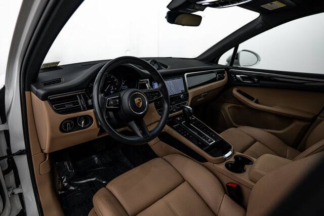 2023 Macan picture #4