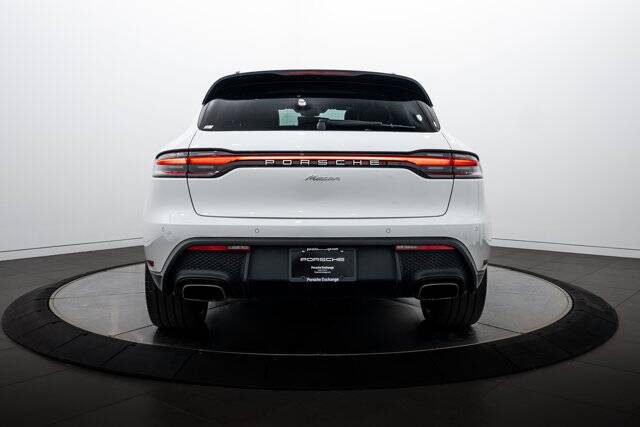 2023 Macan picture #6