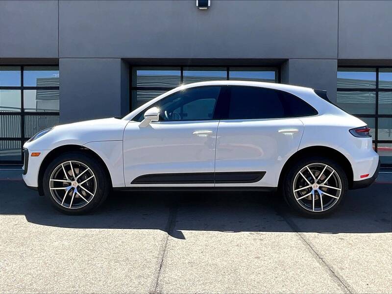 2025 Macan picture #2