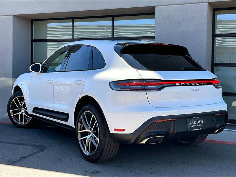 2025 Macan picture #3