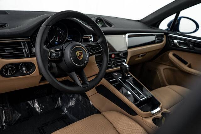 2026 Macan picture #4