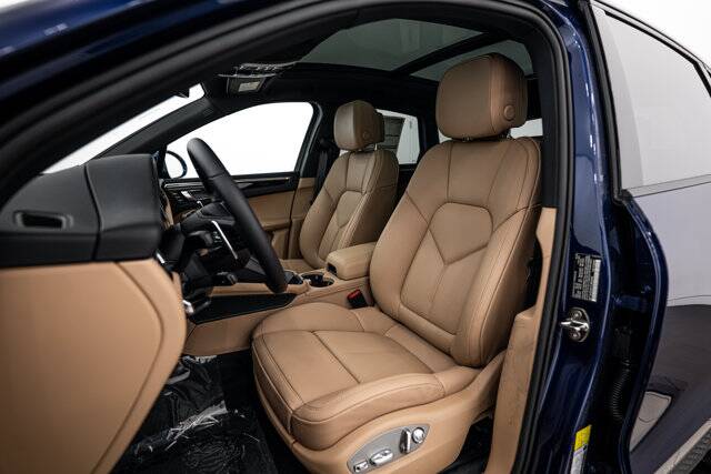 2026 Macan picture #5