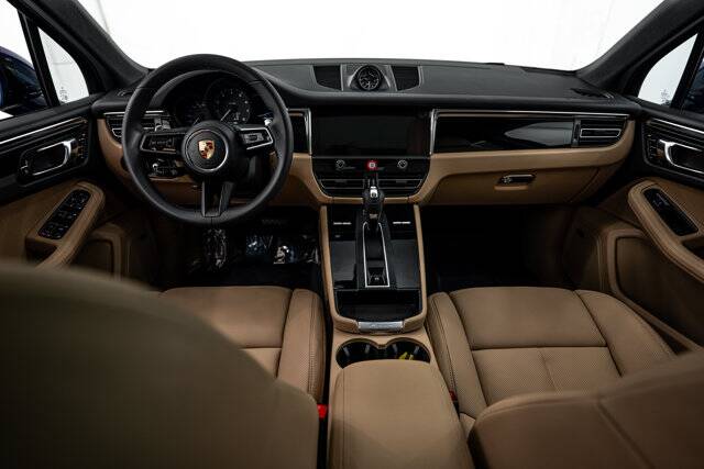 2026 Macan picture #12