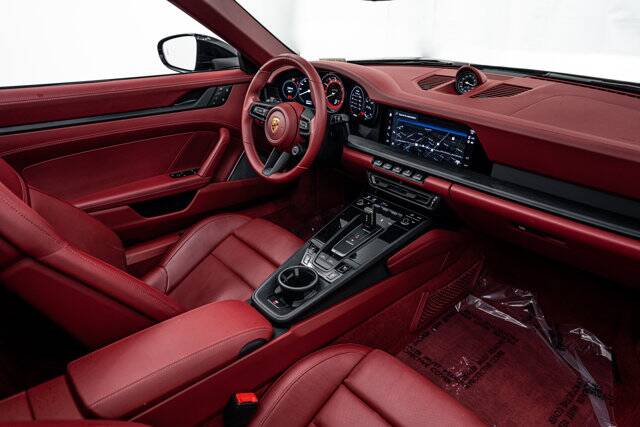 2022 911 Targa 4 GTS picture #12