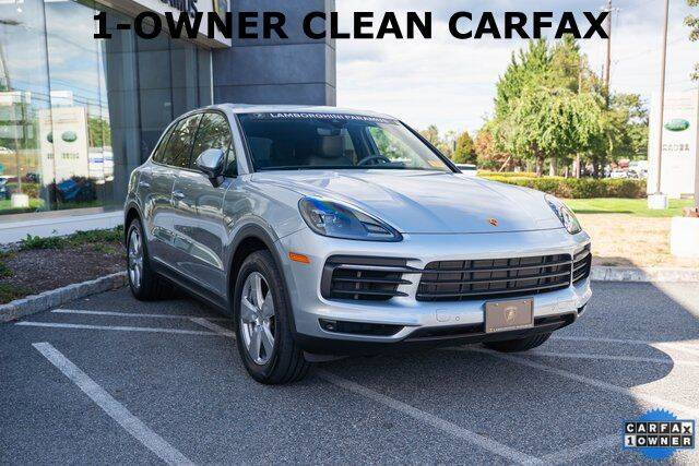 2022 Cayenne Base picture #1