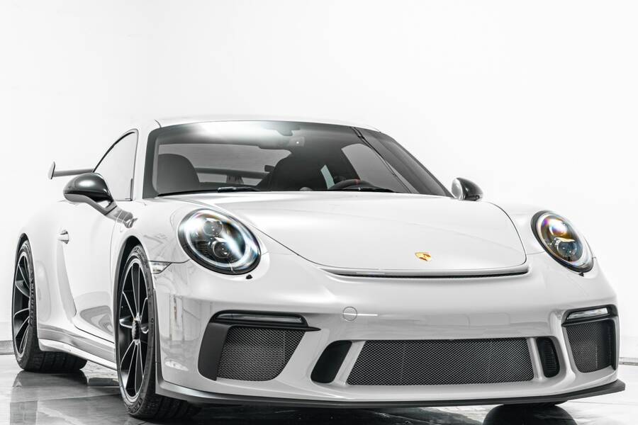 2019 911 GT3 -6 Speed Manual, Carbon Buckets, Extended Leather picture #2