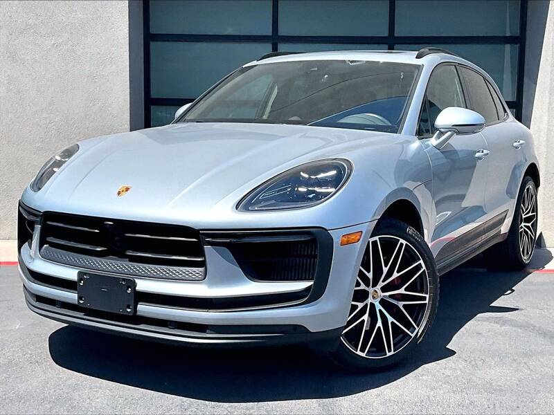 2023 Macan S picture #1