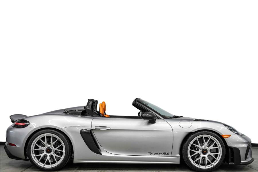 「RT-111297 2025 718 Spyder RS -CXX Seats, Weissach Package, Magnesium Wheels