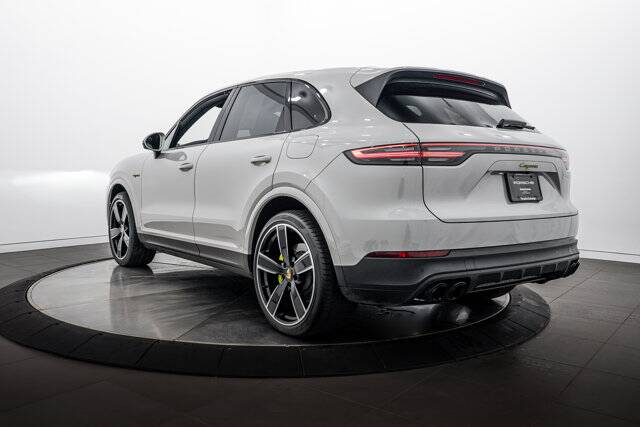 2023 Cayenne Platinum Edition E-Hybrid picture #3