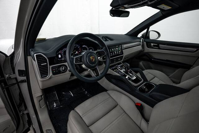2023 Cayenne Platinum Edition E-Hybrid picture #4
