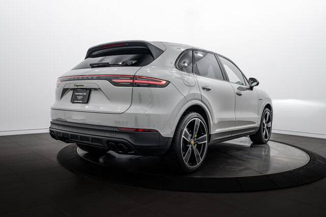 2023 Cayenne Platinum Edition E-Hybrid picture #7