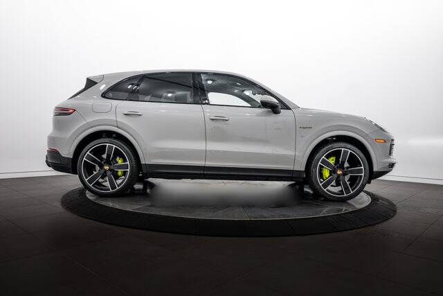 2023 Cayenne Platinum Edition E-Hybrid picture #8