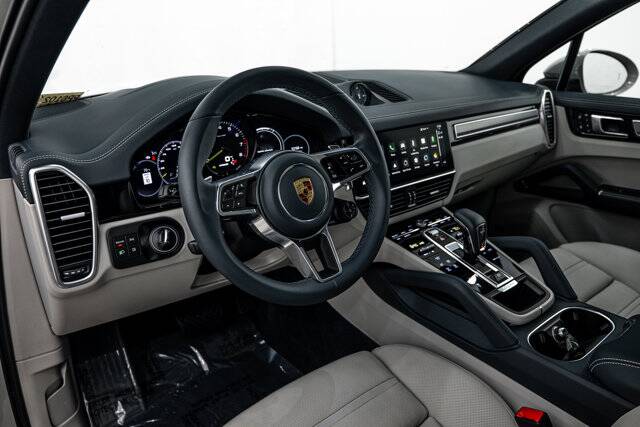 2023 Cayenne Platinum Edition E-Hybrid picture #14