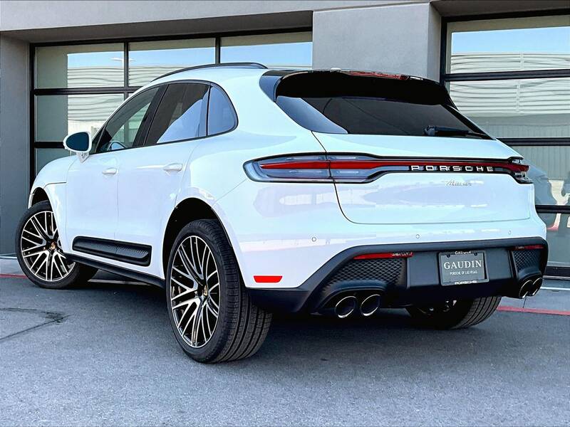 2025 Macan picture #3