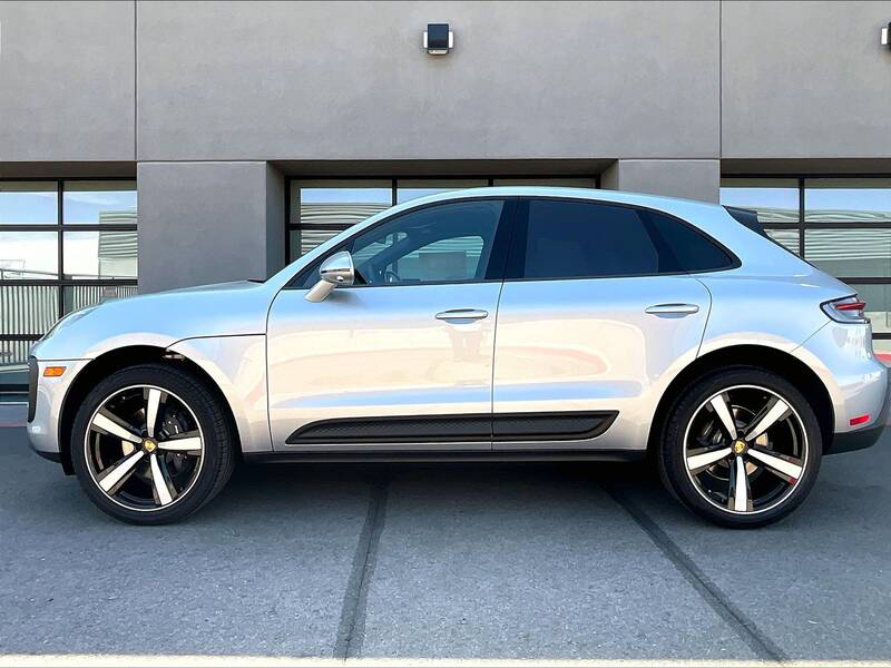 2025 Macan picture #2