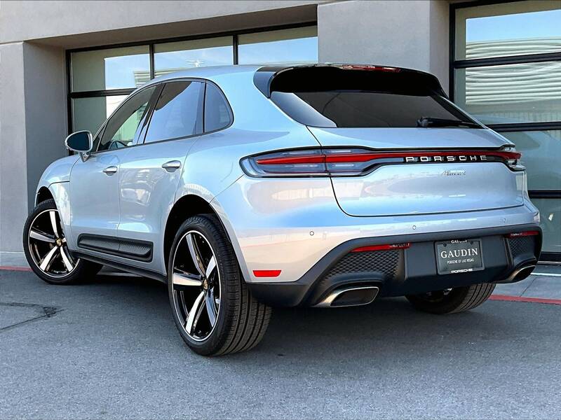 2025 Macan picture #3