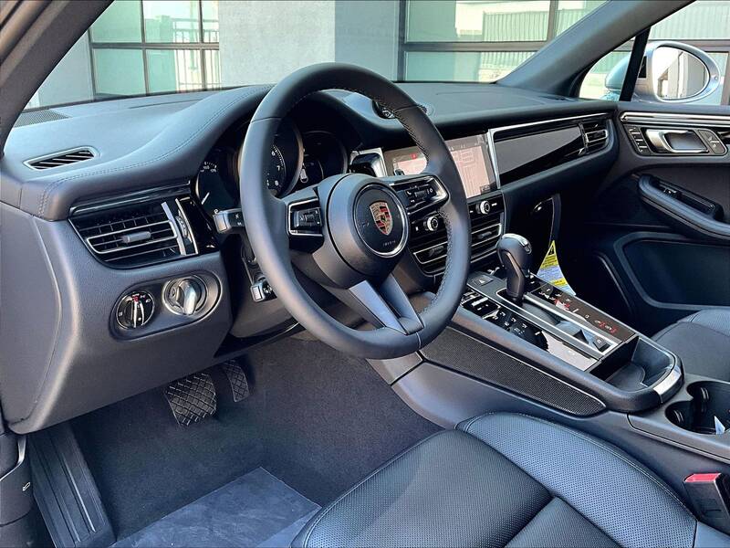 2025 Macan picture #4