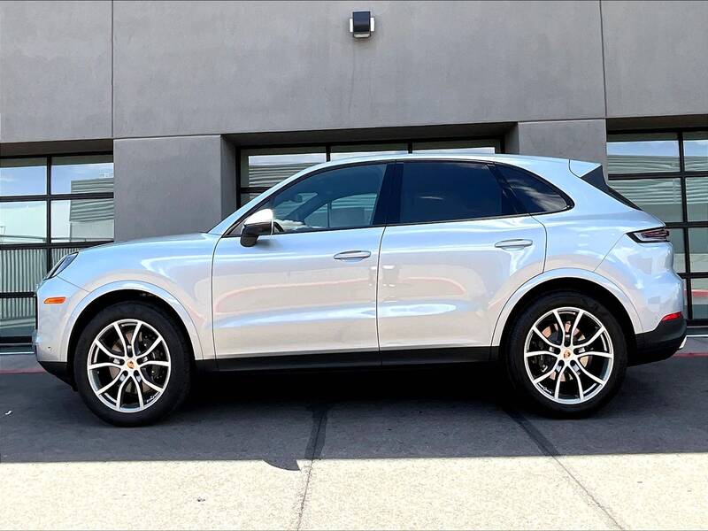 2025 Cayenne picture #2