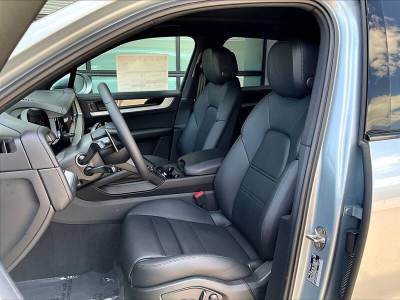 2025 Cayenne picture #5