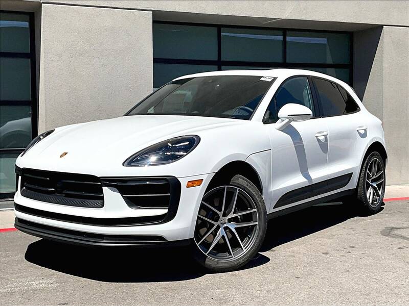 2025 Macan picture #1