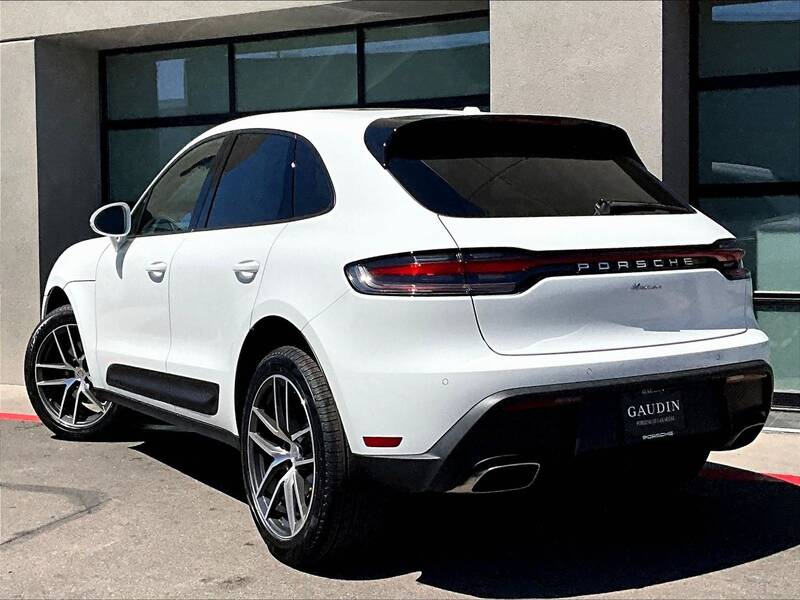 2025 Macan picture #3