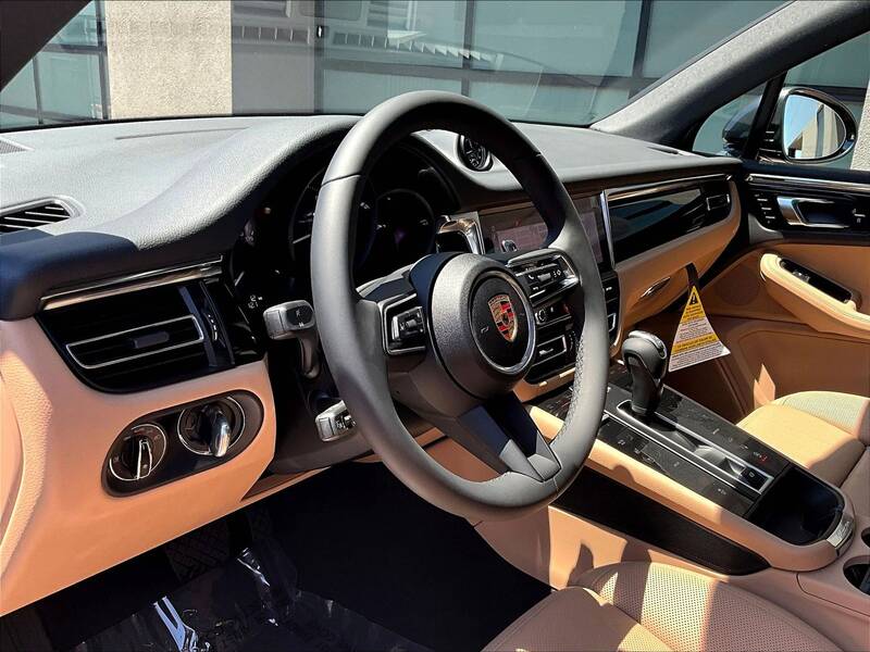 2025 Macan picture #4