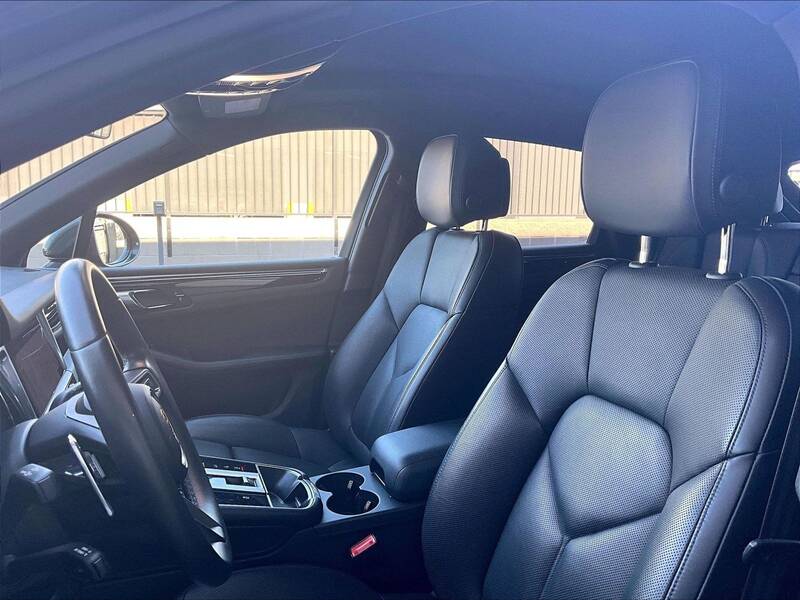 2023 Macan picture #5