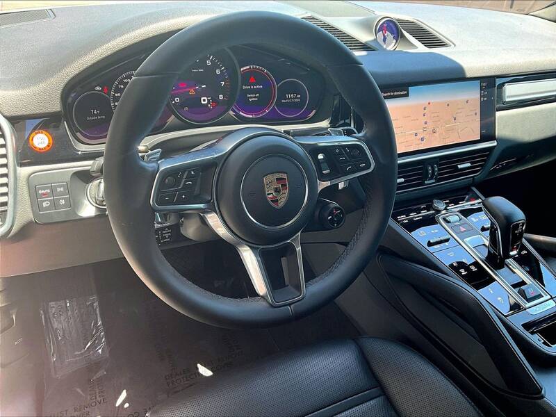 2023 Cayenne Coupe Platinum Edition picture #4