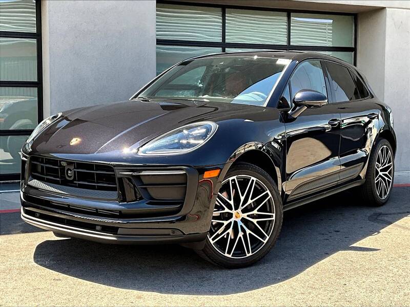 2025 Macan picture #1
