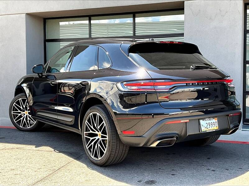 2025 Macan picture #3
