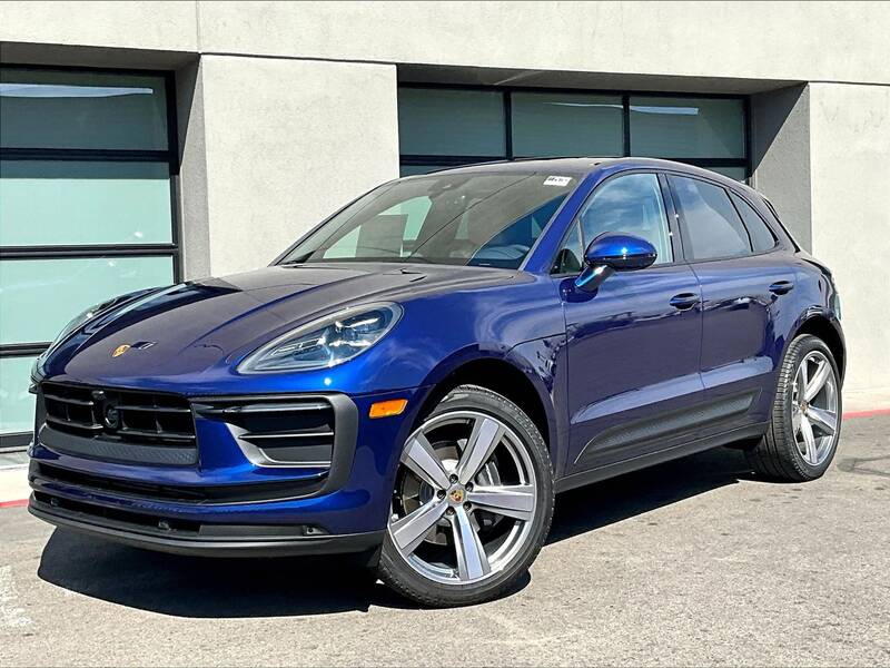 2025 Macan picture #1