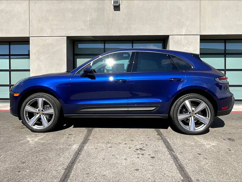 2025 Macan picture #2