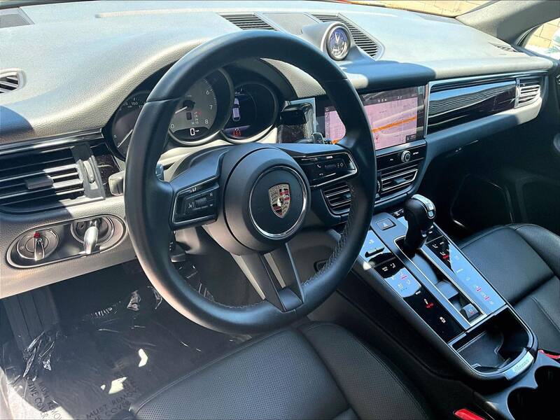 2023 Macan S picture #4