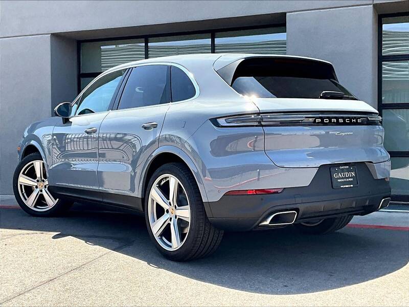 2025 Cayenne picture #3
