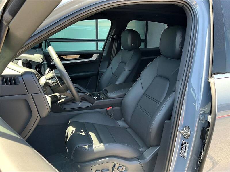 2025 Cayenne picture #5