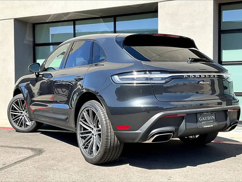 2025 Macan picture #3