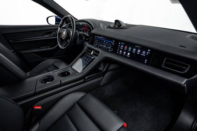 2024 Taycan 4S Cross Turismo picture #14