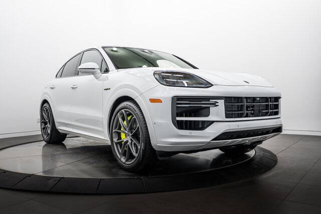 2025 Cayenne Turbo E-Hybrid picture #9