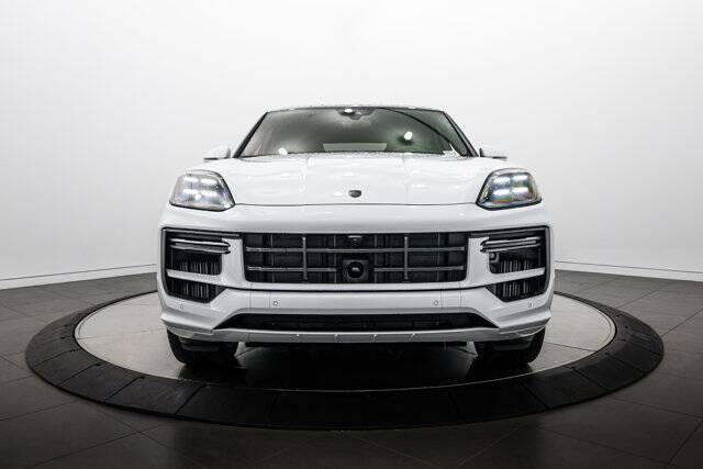 2025 Cayenne Turbo E-Hybrid picture #10